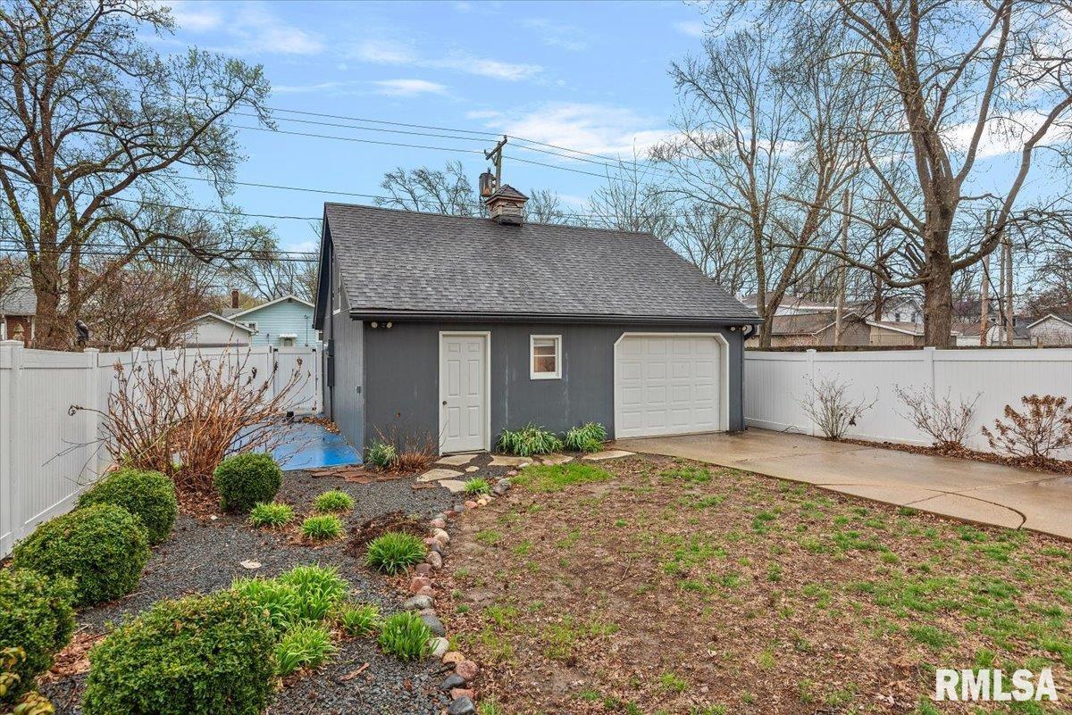 1740 South Lowell Avenue Springfield, IL 62704 - Photo 31 of 32