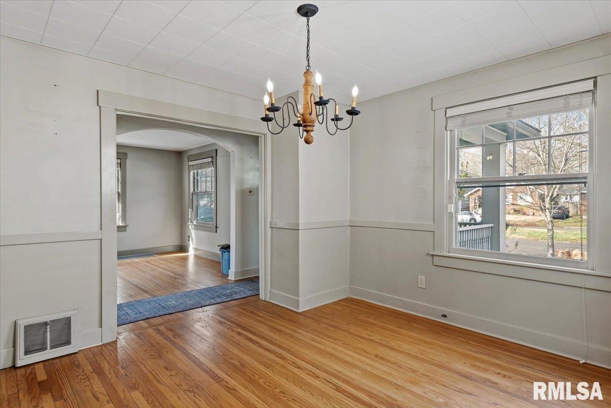 1740 South Lowell Avenue Springfield, IL 62704 - Photo 8 of 32