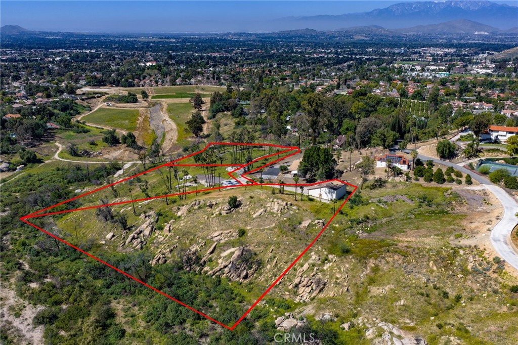 6480 Hawarden Drive Riverside, CA 92506 - Photo 6 of 32