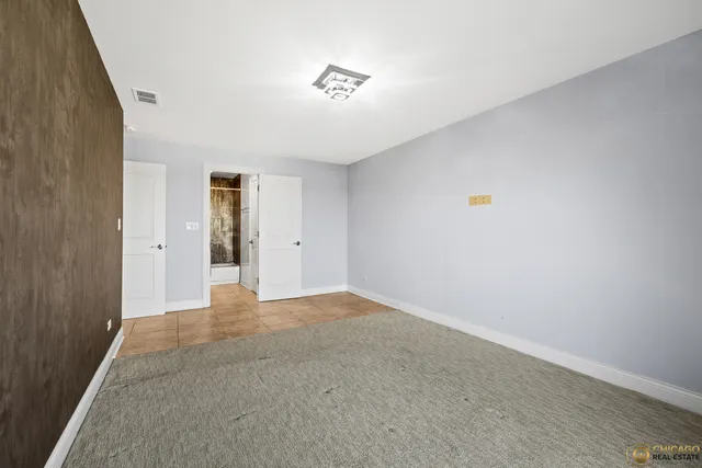 $190,000 | 1275 East Baldwin Lane, Unit 601, Palatine, IL 60074