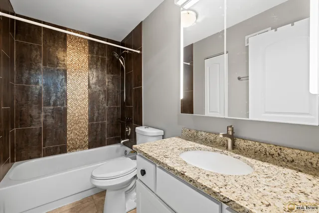 $190,000 | 1275 East Baldwin Lane, Unit 601, Palatine, IL 60074