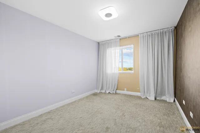 $190,000 | 1275 East Baldwin Lane, Unit 601, Palatine, IL 60074