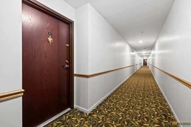 $190,000 | 1275 East Baldwin Lane, Unit 601, Palatine, IL 60074