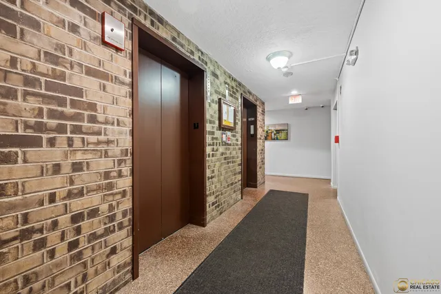 $190,000 | 1275 East Baldwin Lane, Unit 601, Palatine, IL 60074