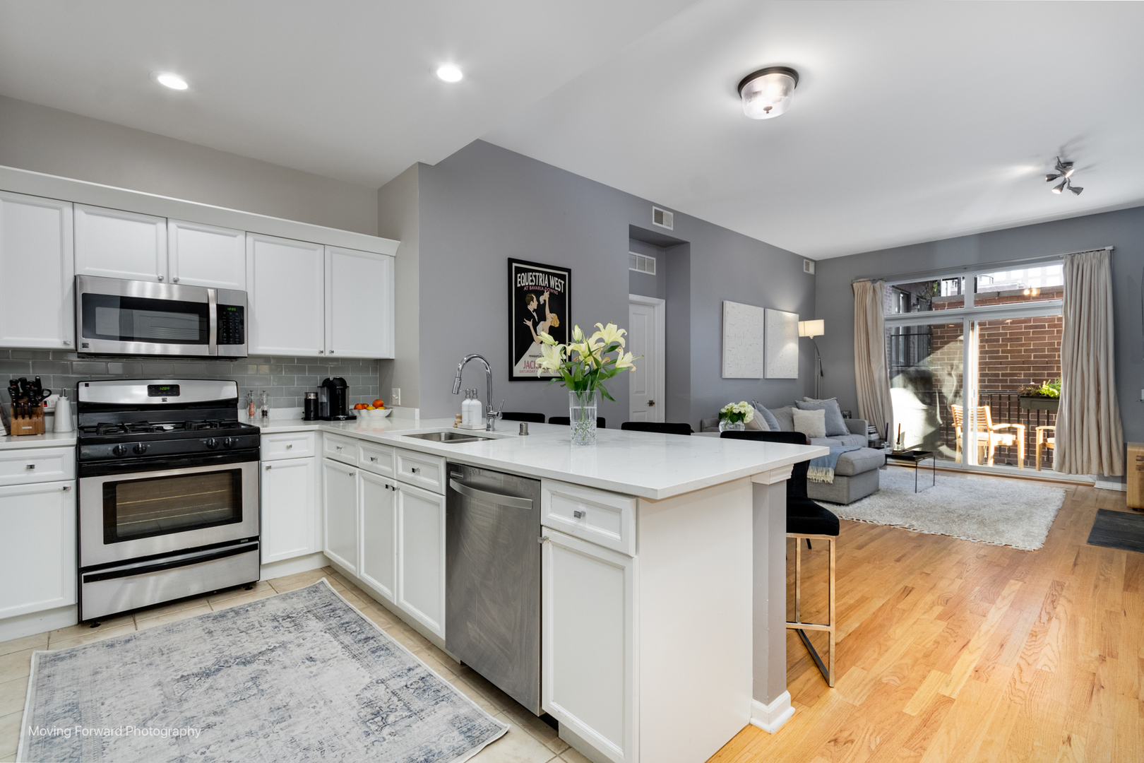 247 West Scott Street, Unit 202 Chicago, IL 60610 - Photo 5 of 16