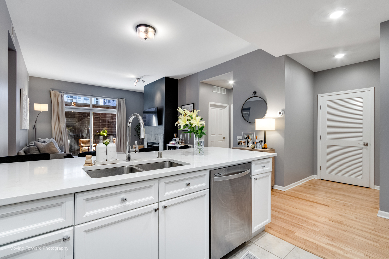 247 West Scott Street, Unit 202 Chicago, IL 60610 - Photo 6 of 16