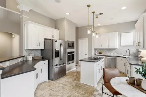 $850,000 | 7947 Glade Hill Court, Dallas, TX 75218