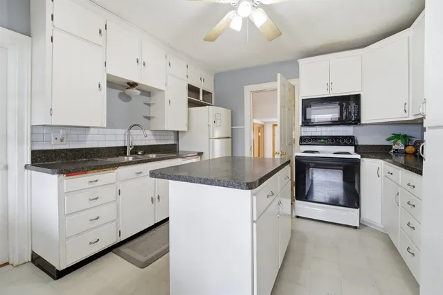 $209,900 | 724 2nd Street, Menasha, WI 54952