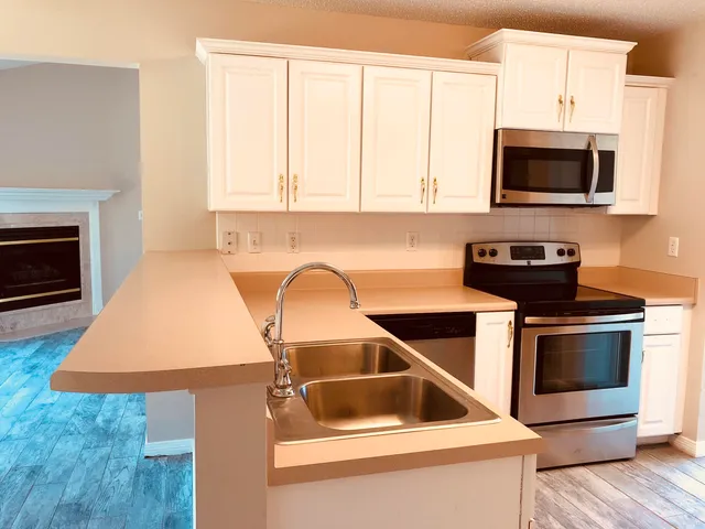 $2,200 | 1085 Forest Lake Terrace, Niceville, FL 32578