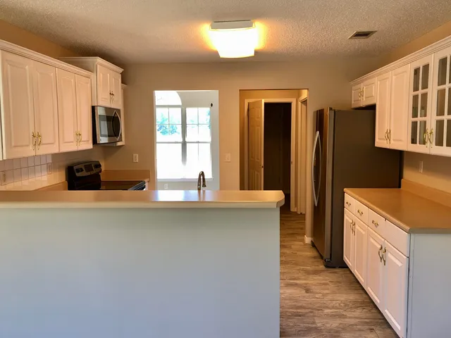 $2,200 | 1085 Forest Lake Terrace, Niceville, FL 32578