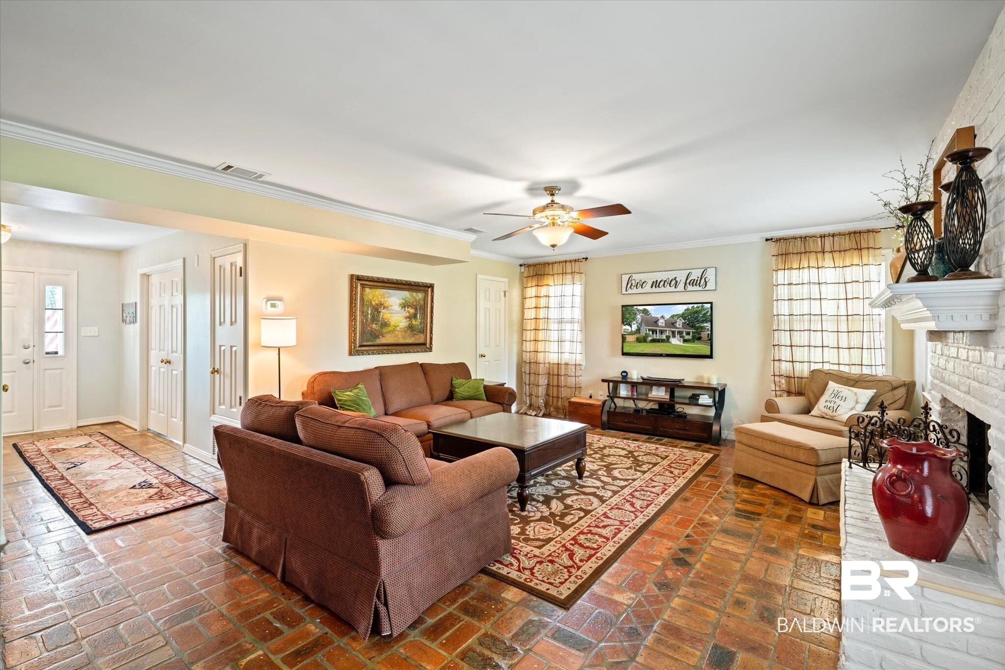 1054 Aberdeen Court North Mobile, AL 36609 - Photo 5 of 30