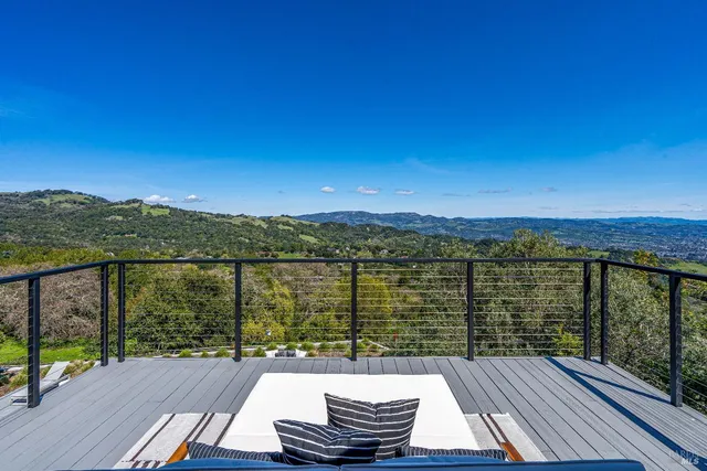 $2,850,000 | 19185 Mesquite Court, Sonoma, CA 95476