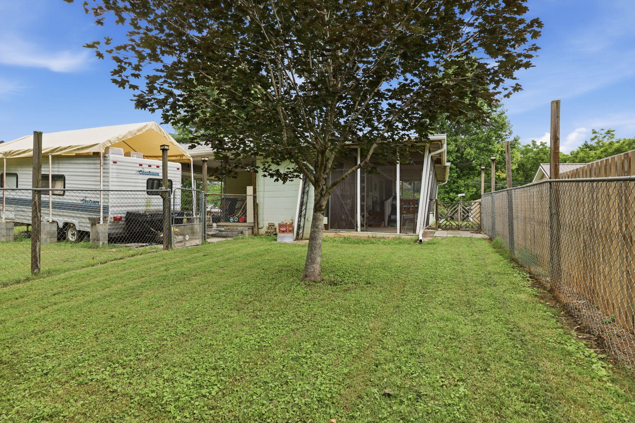 5010 Kenner Avenue Red Bank, TN 37415 - Photo 3 of 27 Plush grass - ready for a garden_
