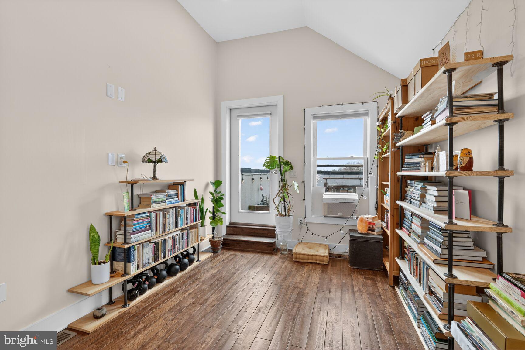 245 15th Street Southeast, Unit 403 Washington, DC 20003 - Photo 16 of 24 Bedroom (3) with En-Suite Bathroom