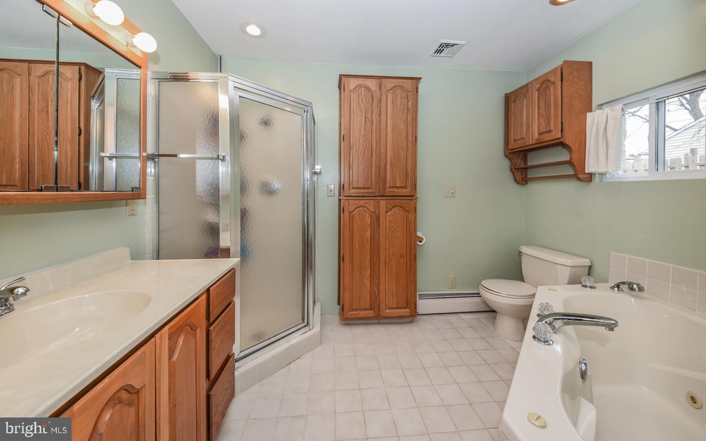 74 Flamehill Road Levittown, PA 19056 - Photo 14 of 25 Gallery Image 14