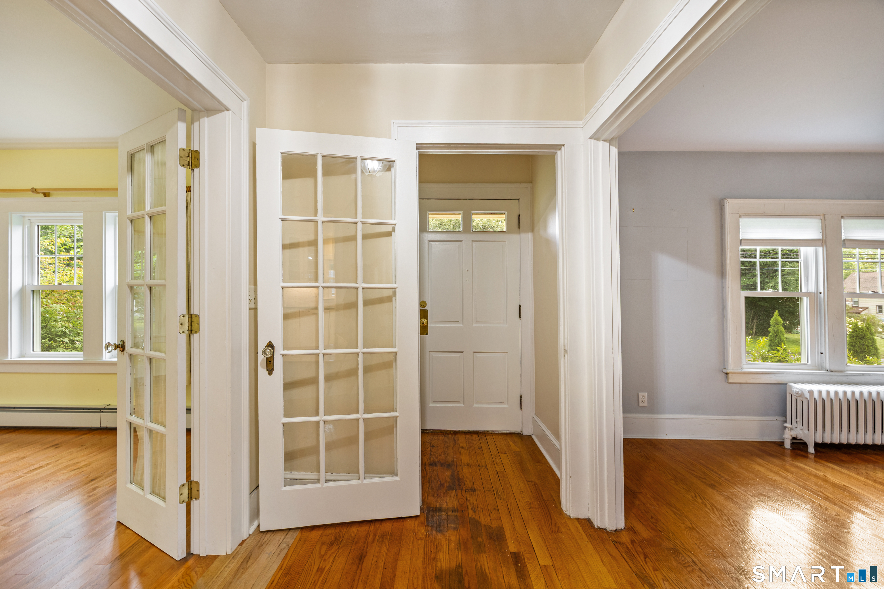 34 Clintonville Road North Haven, CT 06473 - Photo 18 of 40 1st Front Foyer