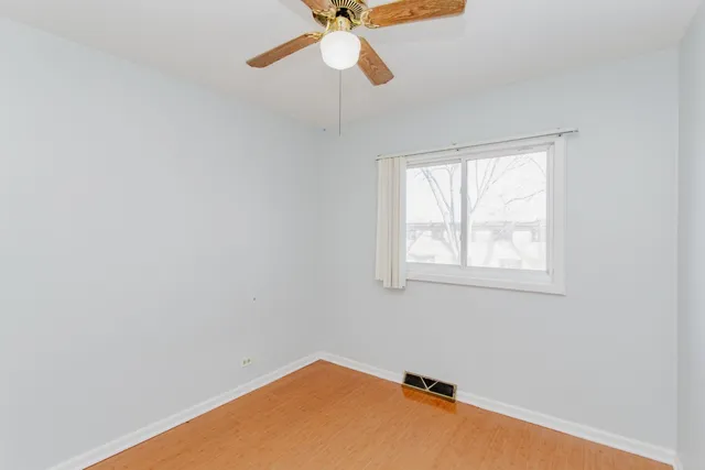 $289,999 | 612 Maple Court, Mount Prospect, IL 60056