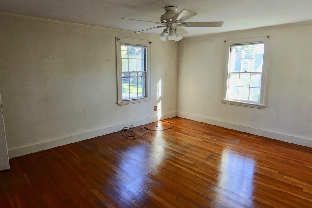 11 Leicester Road Marblehead, MA 01945 - Photo 8 of 15