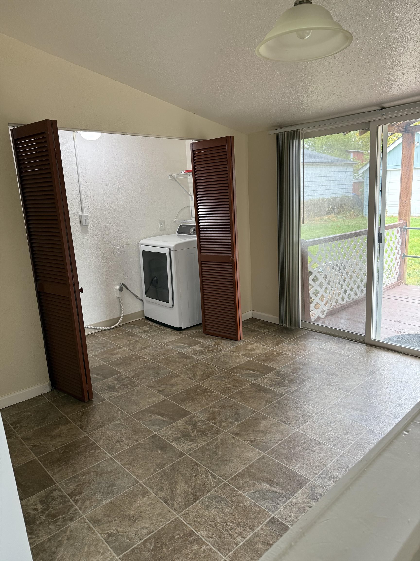 2618 North Martin Street Spokane, WA 99207 - Photo 14 of 21