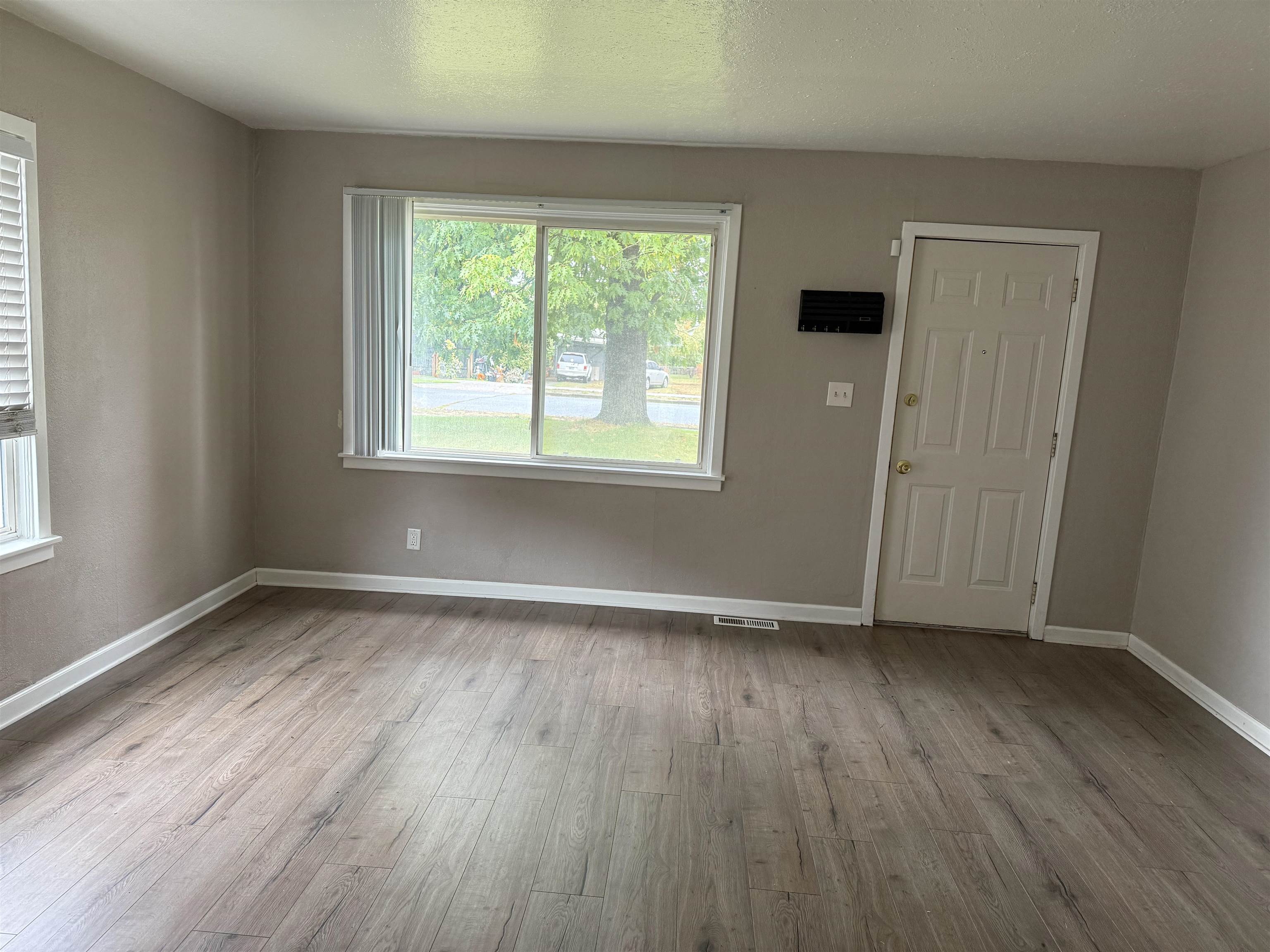 2618 North Martin Street Spokane, WA 99207 - Photo 4 of 21