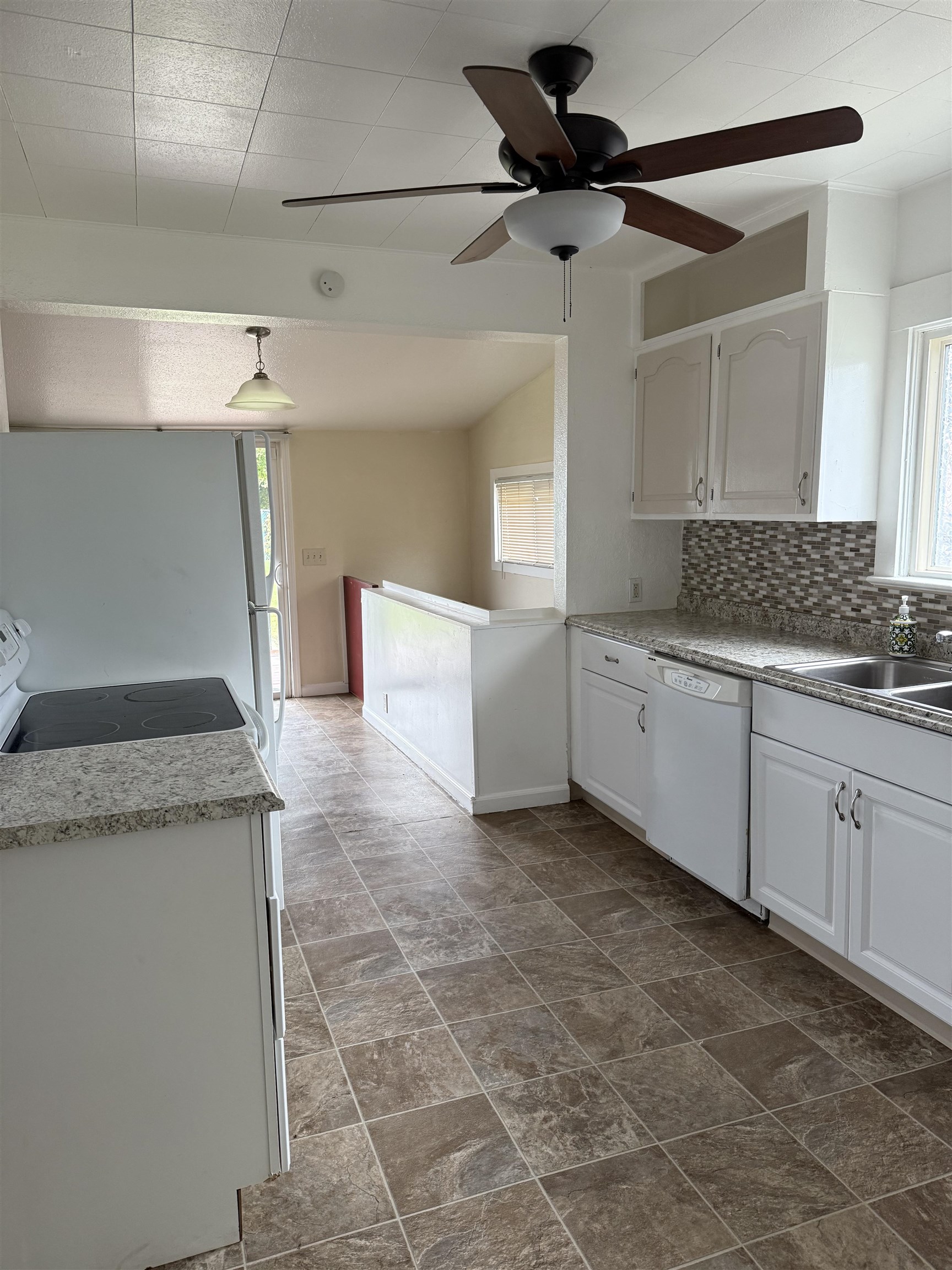2618 North Martin Street Spokane, WA 99207 - Photo 7 of 21