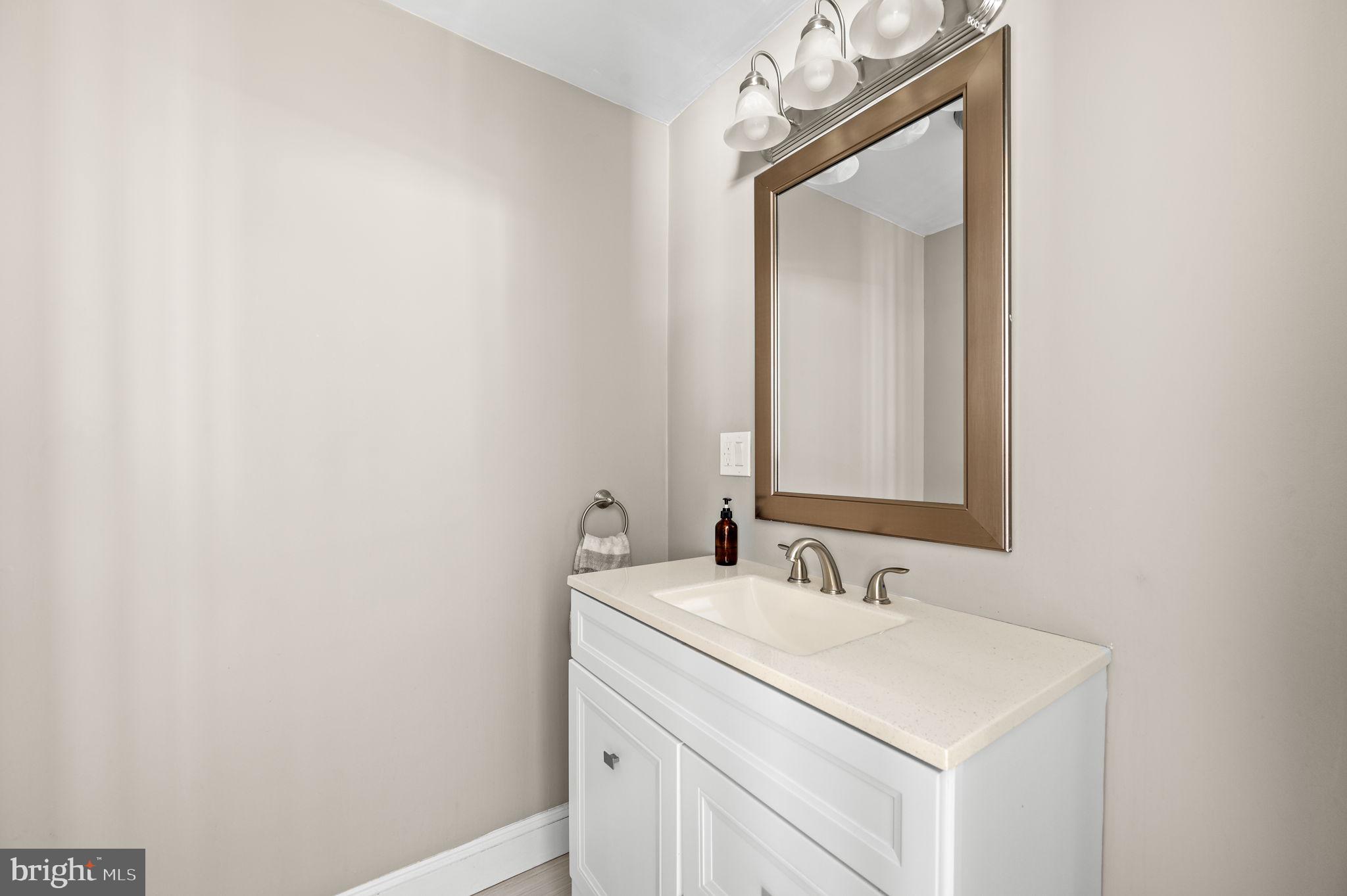 237 Maugers Mill Road Pottstown, PA 19464 - Photo 15 of 24 Powder Room