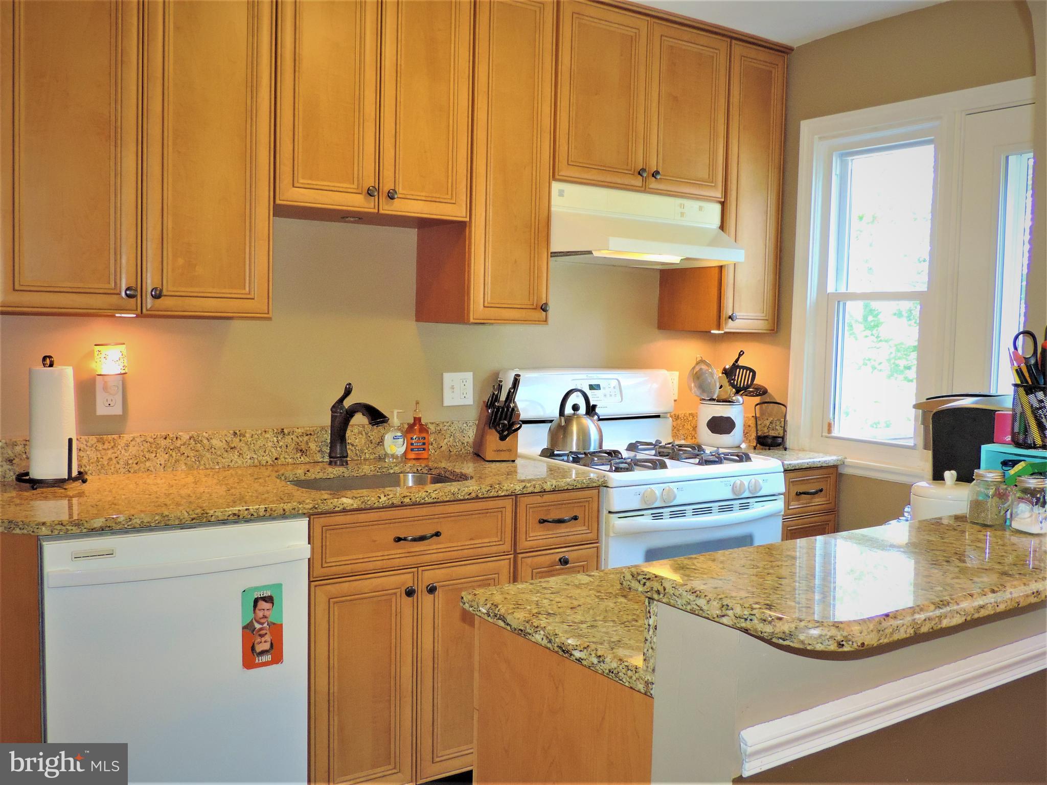 1030 Elm Road Baltimore, MD 21227 - Photo 5 of 22 Kitchen