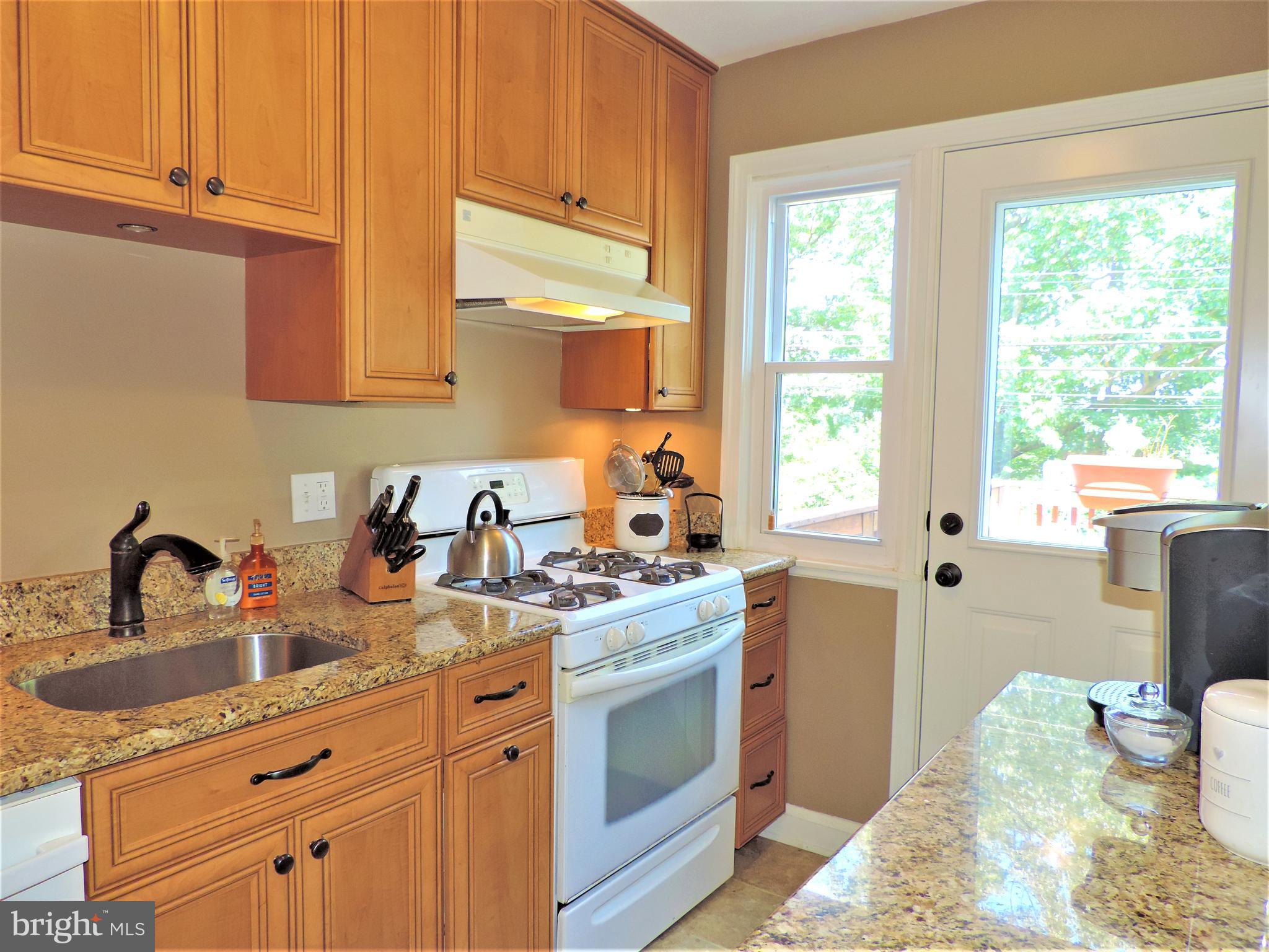 1030 Elm Road Baltimore, MD 21227 - Photo 6 of 22