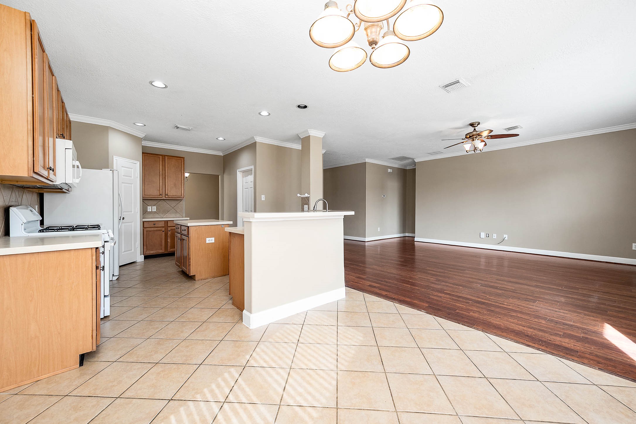 952 Crannog Way Conroe, TX 77301 - Photo 10 of 32