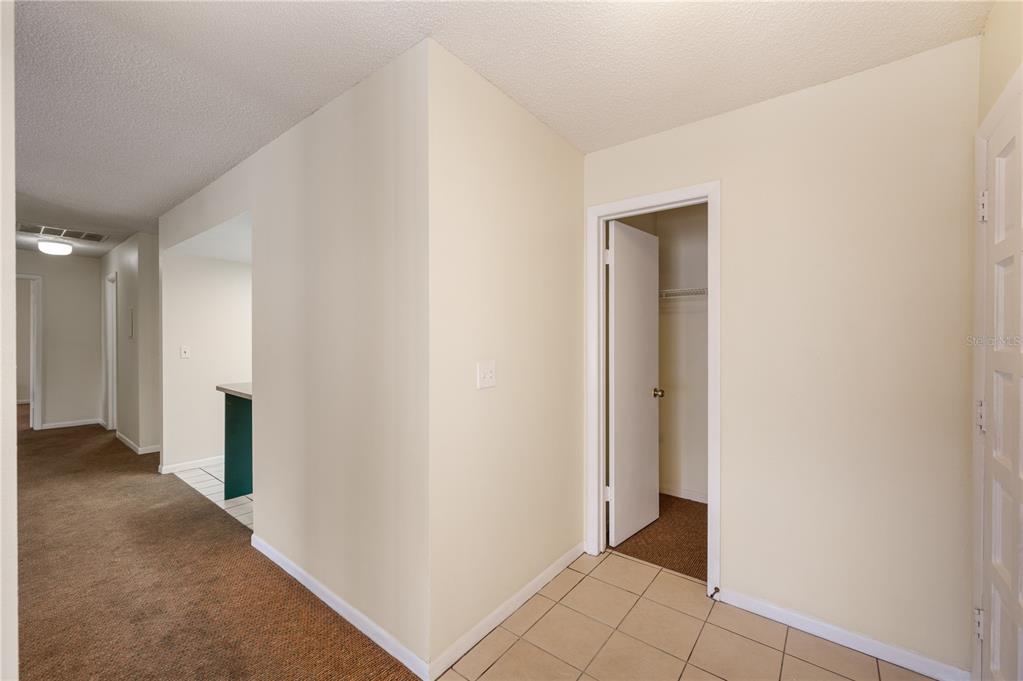 4231 Oak Loop, Unit 51 Mulberry, FL 33860 - Photo 7 of 29 a view of an empty room
