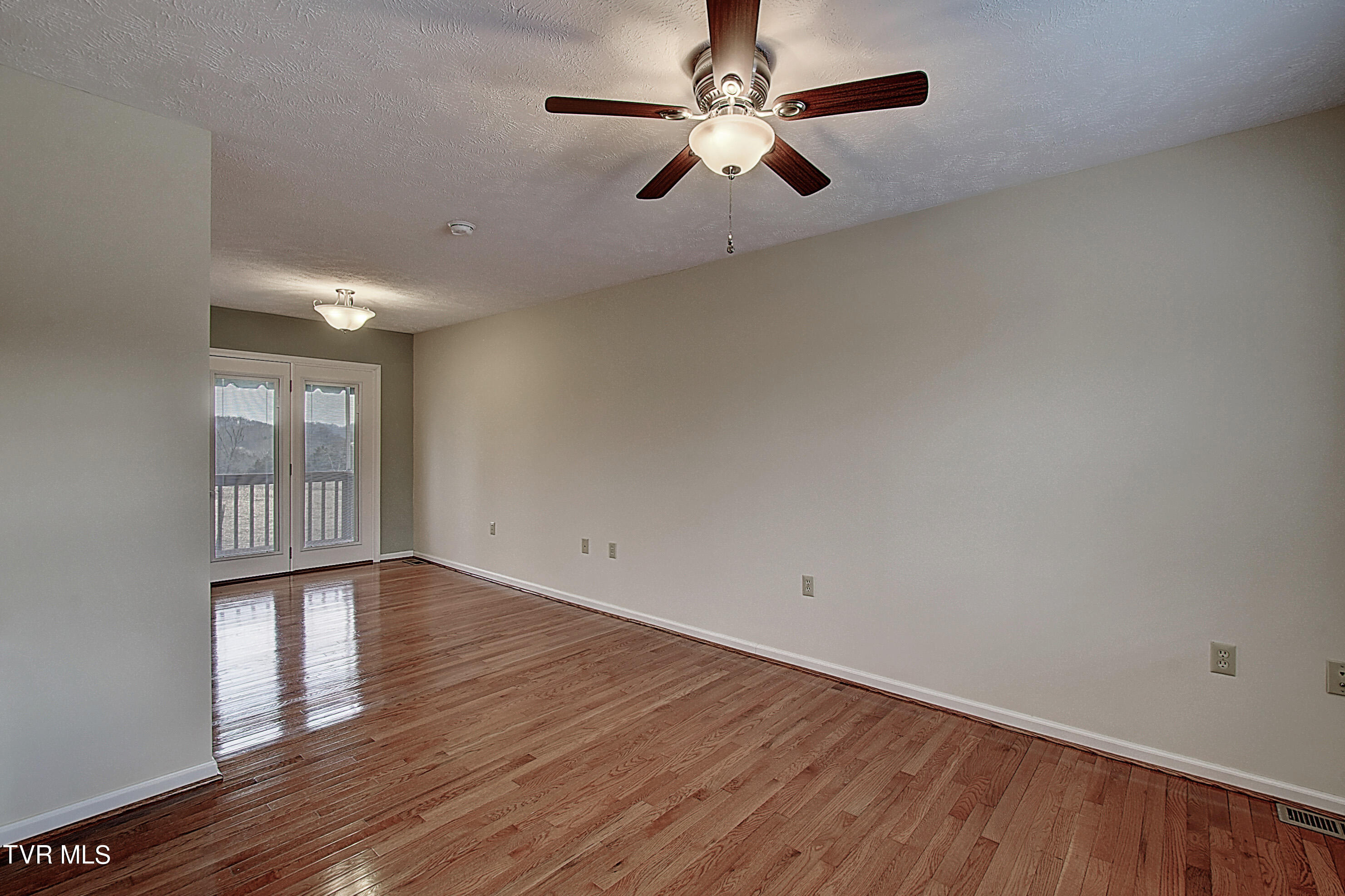 2121 Dave Buck Road, Unit 3 Johnson City, TN 37601 - Photo 8 of 44 2121 Dave Buck Road JC TN 37601 (6)