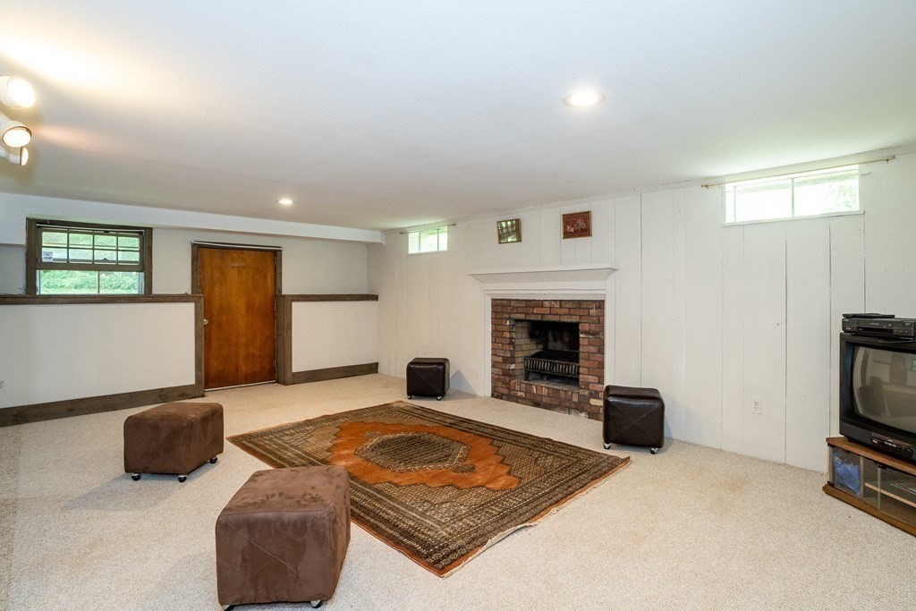 109 Concord Road Longmeadow, MA 01106 - Photo 37 of 41 Gallery Image 37