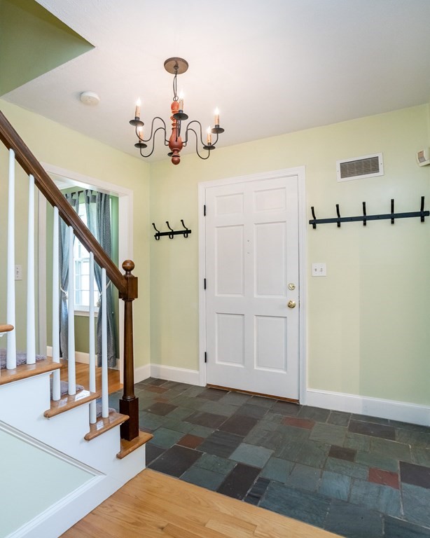 109 Concord Road Longmeadow, MA 01106 - Photo 8 of 41 Gallery Image 8