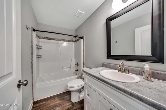 $2,300 | 205 Woodlawn Court, Panama City Beach, FL 32407