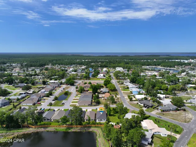 $2,300 | 205 Woodlawn Court, Panama City Beach, FL 32407