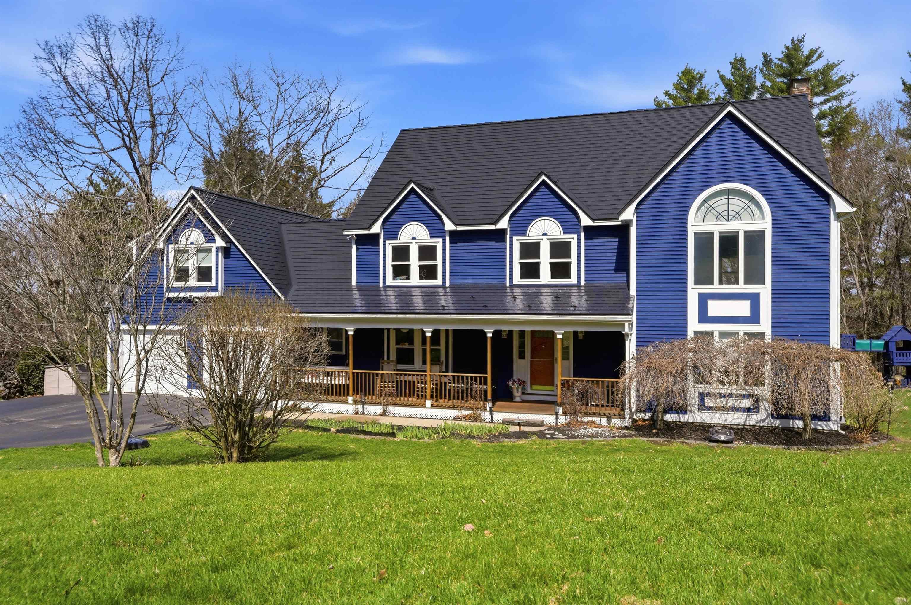 67 Forest Street Londonderry, NH 03053 - Photo 1 of 60