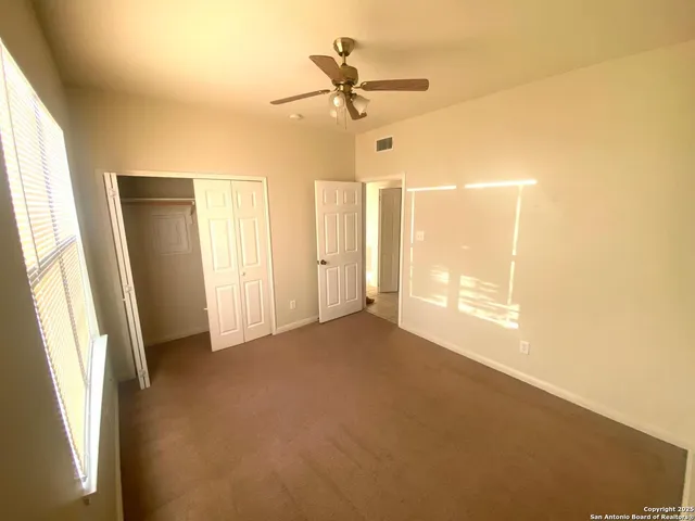 $950 | 506 Dukeway, Universal City, TX 78148