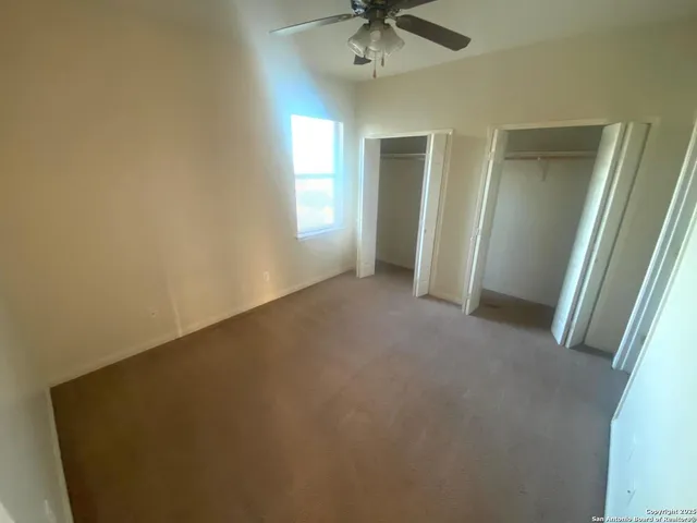 $950 | 506 Dukeway, Universal City, TX 78148