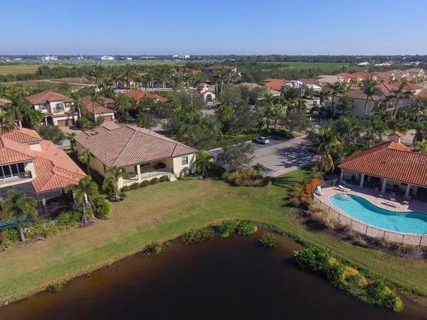 $4,900 | 5614 Title Row Drive, Bradenton, FL 34210