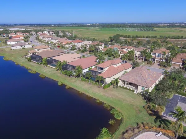 $4,900 | 5614 Title Row Drive, Bradenton, FL 34210