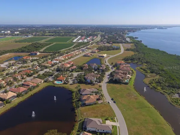 $4,900 | 5614 Title Row Drive, Bradenton, FL 34210