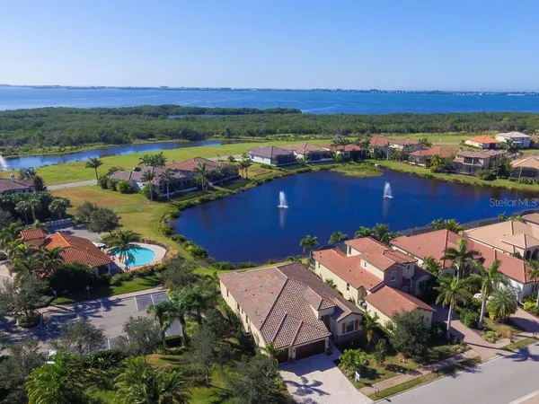 $4,900 | 5614 Title Row Drive, Bradenton, FL 34210