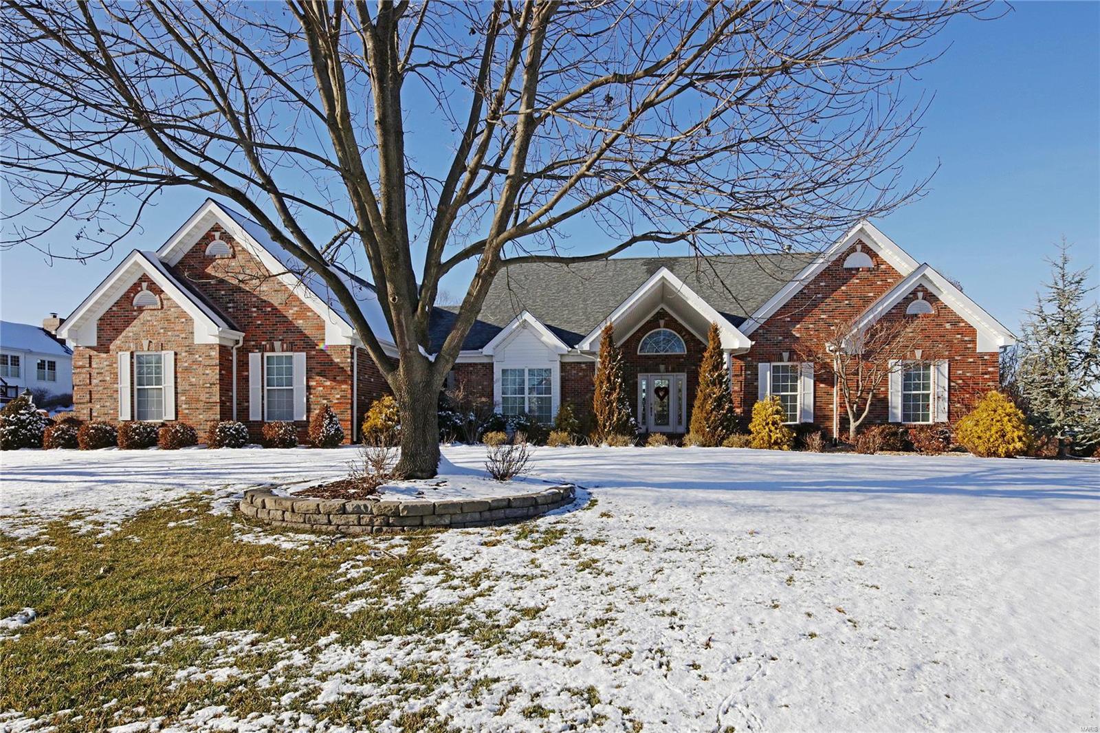 242 Cornwall Weldon Spring, MO 63304 - Photo 1 of 27 Gallery Image 1