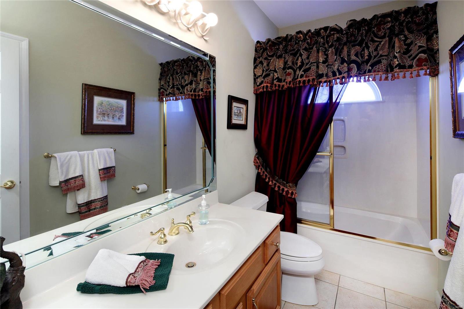 242 Cornwall Weldon Spring, MO 63304 - Photo 23 of 27 Gallery Image 23