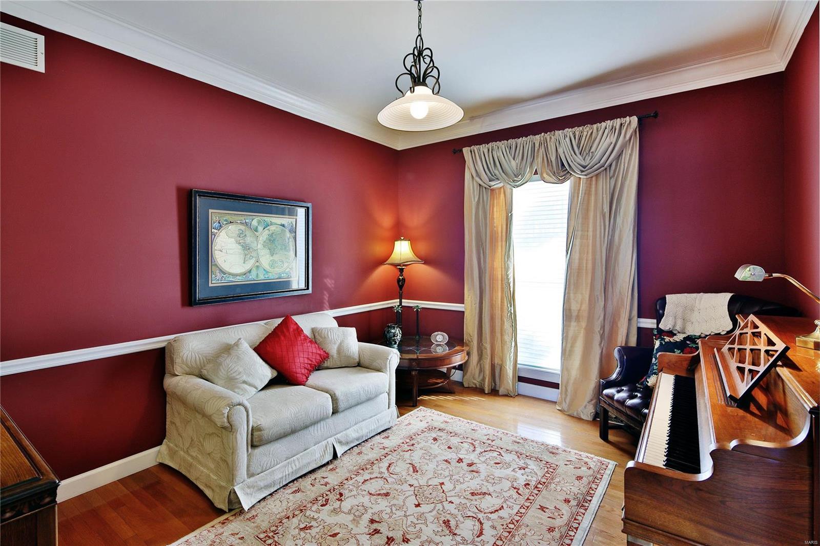 242 Cornwall Weldon Spring, MO 63304 - Photo 8 of 27 Gallery Image 8