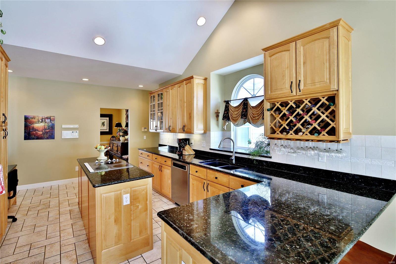 242 Cornwall Weldon Spring, MO 63304 - Photo 9 of 27 Gallery Image 9