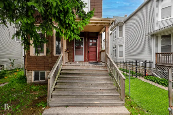 $229,700 | 928 North Parkside Avenue, Chicago, IL 60651