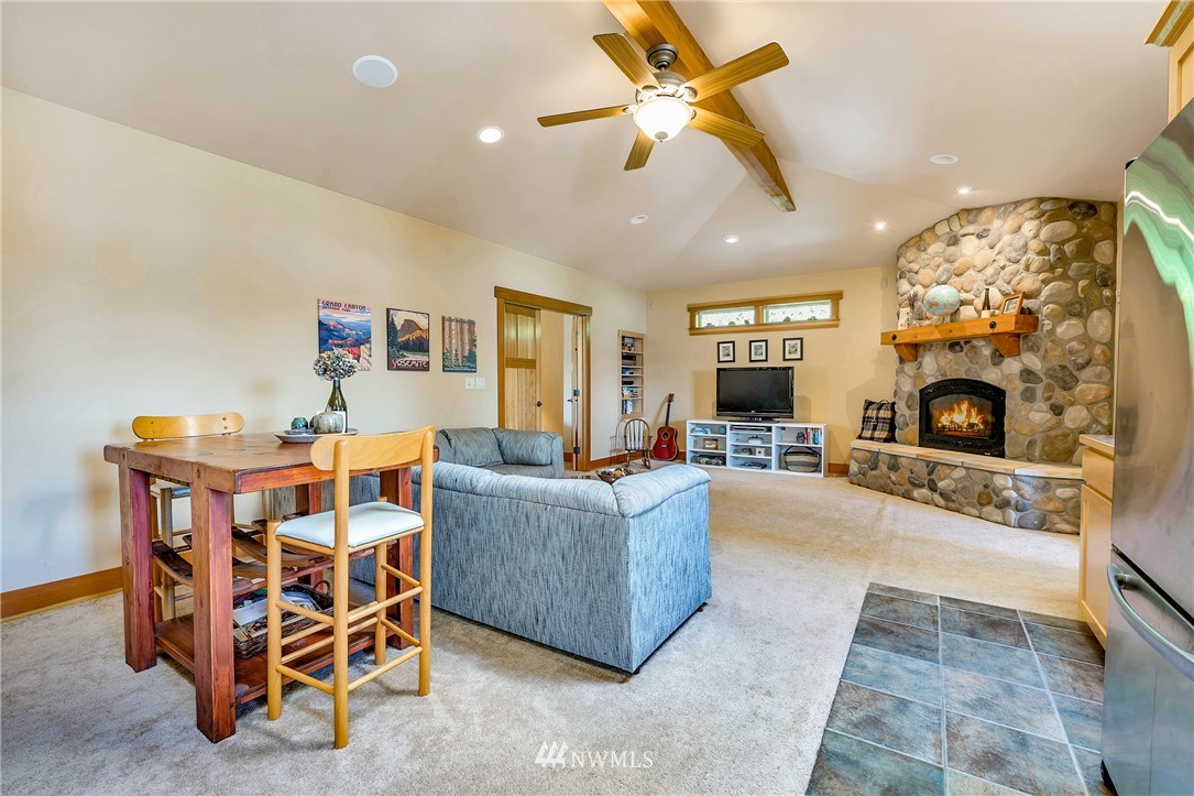 219 East Wiser Lake Road Lynden, WA 98264 - Photo 11 of 25 Gallery Image 11