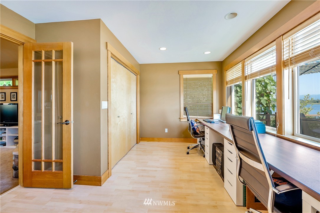 219 East Wiser Lake Road Lynden, WA 98264 - Photo 13 of 25 Gallery Image 13