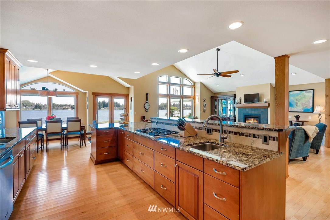219 East Wiser Lake Road Lynden, WA 98264 - Photo 8 of 25 Gallery Image 8